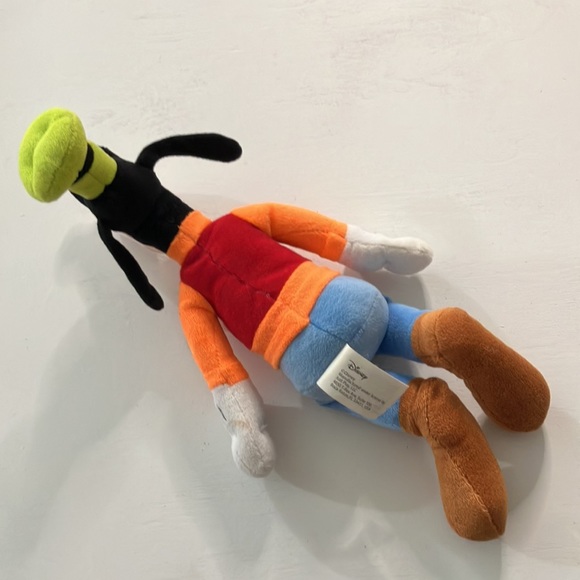 Disney | Goofy & Book - Picture 6 of 16